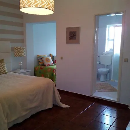 Quartos Madeira Гостевой дом